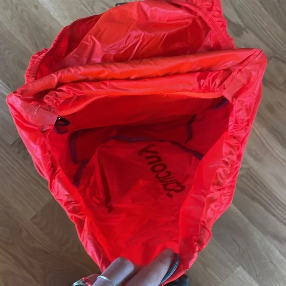 Saucony Speed of Lite Run Pack Backpack - Picture 6 of 8